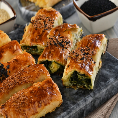 Ispanaklı Ev Böreği